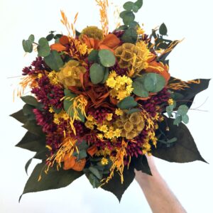 Bouquet de fleurs jaunes et rouges