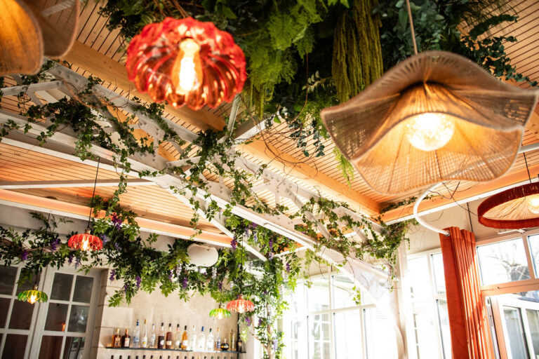 Plafond végétal stabilisé restaurant – L&rsquo;Arche Angers